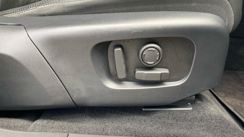 Land Rover Range Rover Evoque 2.0 D200 R-Dynamic SE 5dr Auto Diesel Hatchback